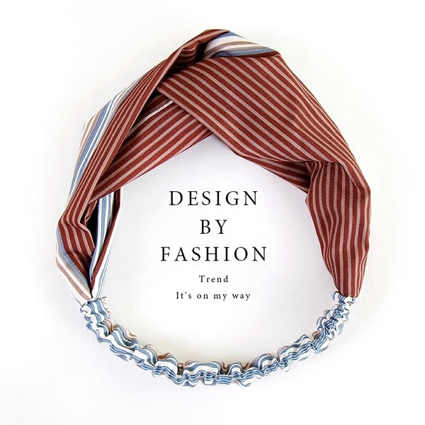 Stílusos női hajgumi két csíkos színben