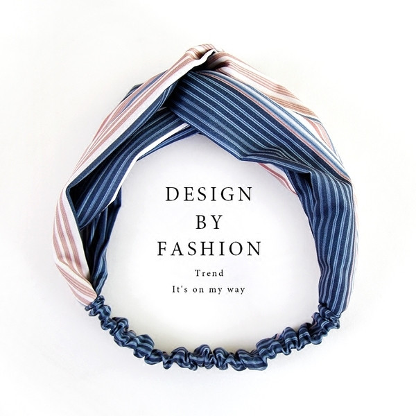 Stílusos női hajgumi két csíkos színben