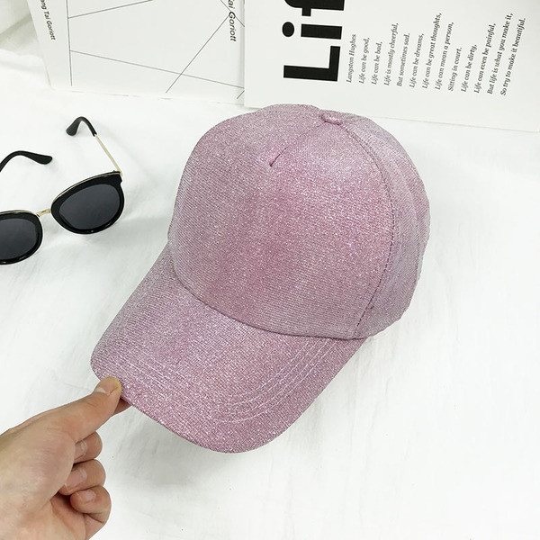 Női sapka négy színben - egyszerű modell fényes részecskékkel