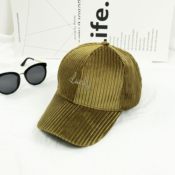 Női kordbársony sapka négy színben felirattal