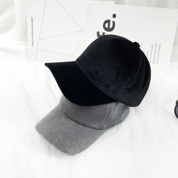 Γυναικείο καπέλο βελούδουσε τέσσερα χρώματα
