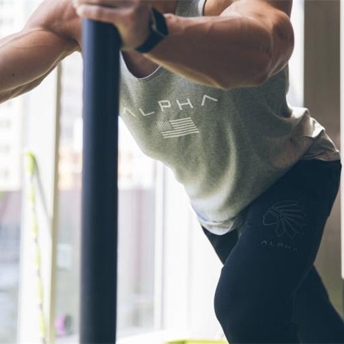 Férfi sport-alkalmi felső, különböző színekben, nyomattal