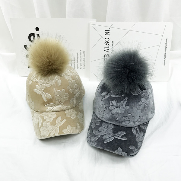 Női sapka négy színben pehelytal