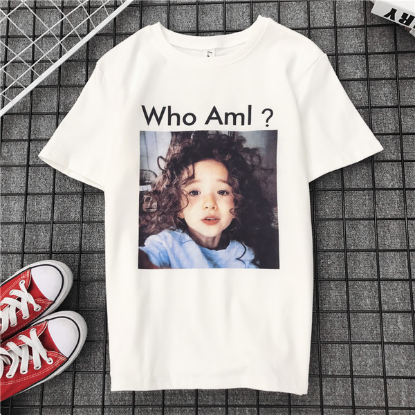 Κομψή γυναικεία μπλούζα με επιγραφή και εφαρμογή - τρία μοντέλα σε λευκό χρώμα