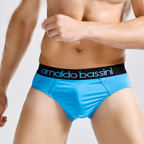 Férfi alsónadrág felirattal