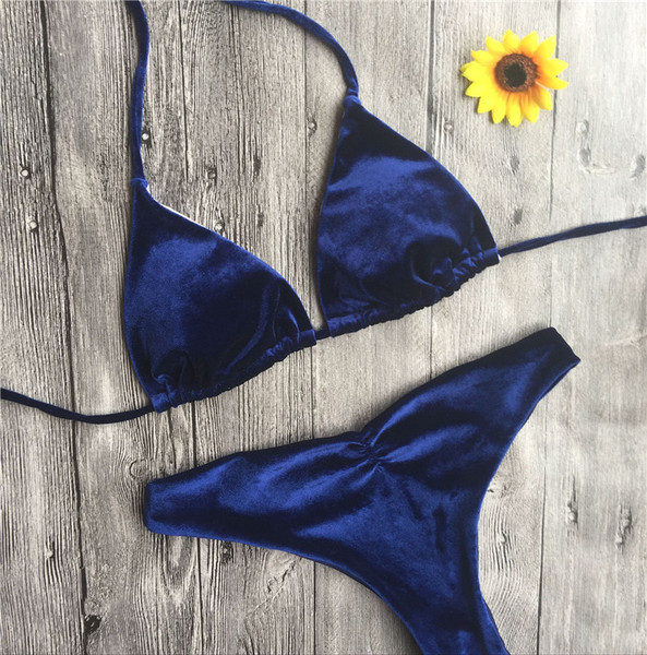 Egyszerű bársony fürdőruha törökkék színben