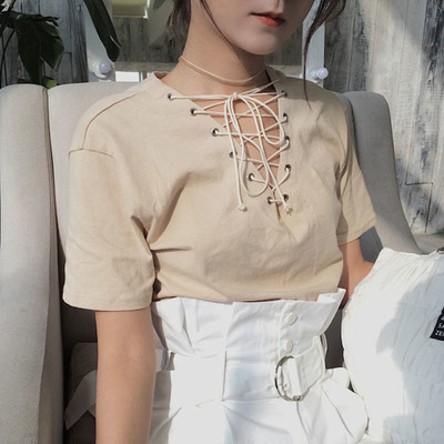 Κομψή μπλούζα με κοντό μανίκι και V-neckline με διασταυρωμένες ζεύξεις - διάφορα χρώματα