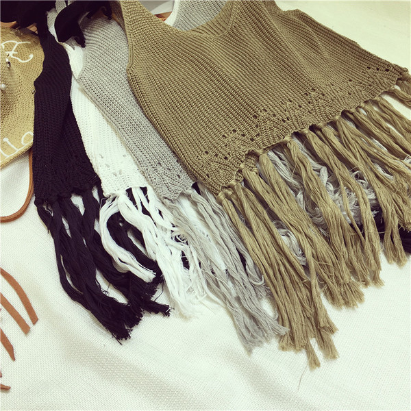 Stílusos női felső bojttal több színben