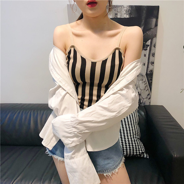 Stílusos női csíkos felső