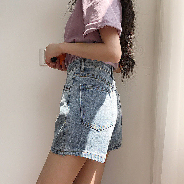 Női rövidnadrág magas derékkal