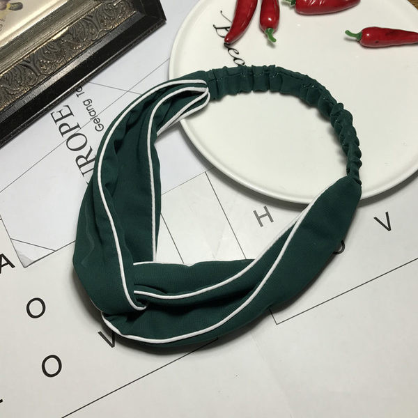 Stílusos női hajgumi különböző színekben, mindennapi használatra