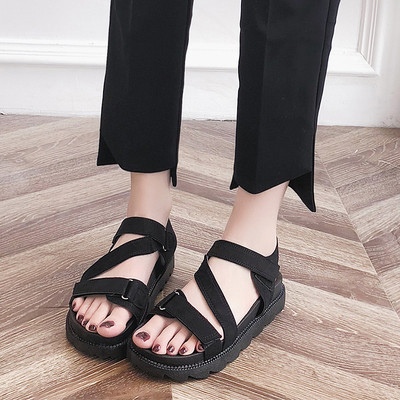 Női szandál durva talppal - két modell