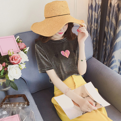 Fényes női póló szívvel