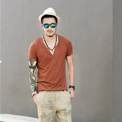 Férfi alkalmi póló több színben V-nyakú gombokkal