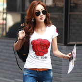 Női alkalmi póló rózsa rátéttel