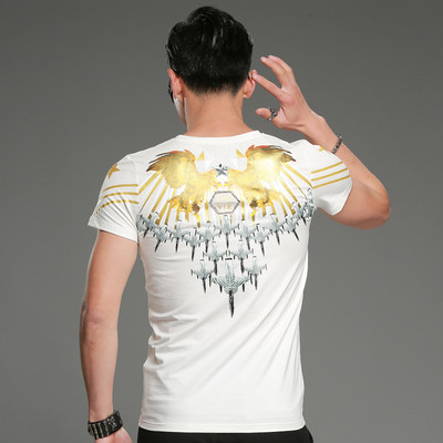 Nyári férfi póló három színben, hátoldalán mintával