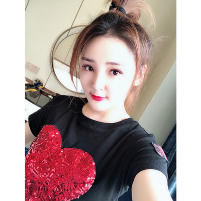 Női póló flitter szívvel