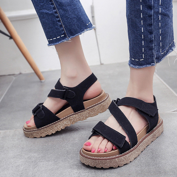 Alkalmi női szandál fekete és bézs színben