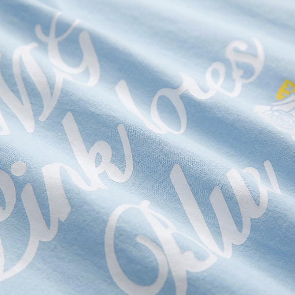 Modern női póló csipkegallérral és felirattal