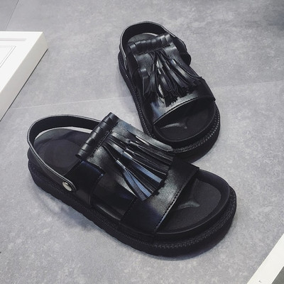 Stílusos női bojtos szandál lapos talppal több színben