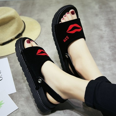 Стилни дамски сандали велурени с апликация в бял и черен цвят