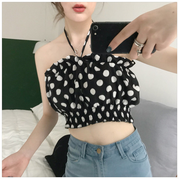 Női akasztófelső pontosan két színben, leesett vállú