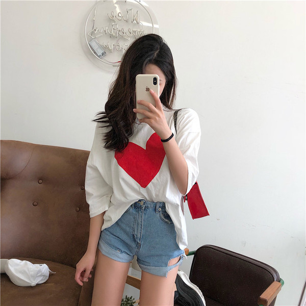 Női széles póló két színben, szívmintás