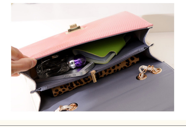 Kicsi, friss kézitáska, a tavaszi szezonhoz illő