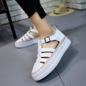 Stílusos női szandál zárt modell - két modell