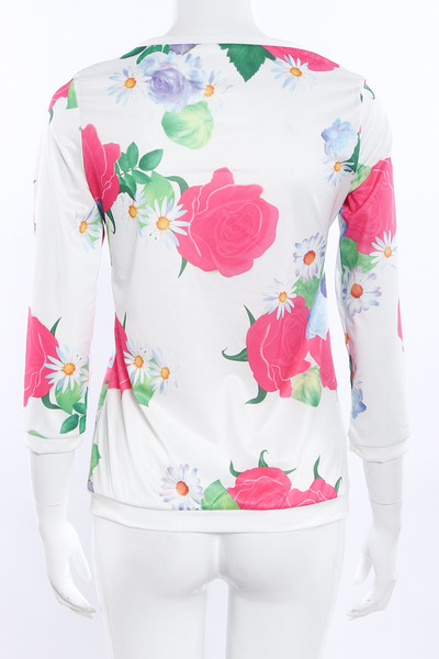 Nyári női póló friss színekben virágos motívumokkal