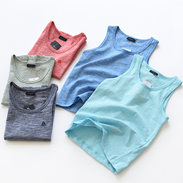 Tiszta gyerekcipő fiúknak többféle színben