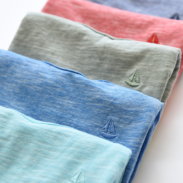 Tiszta gyerekcipő fiúknak többféle színben