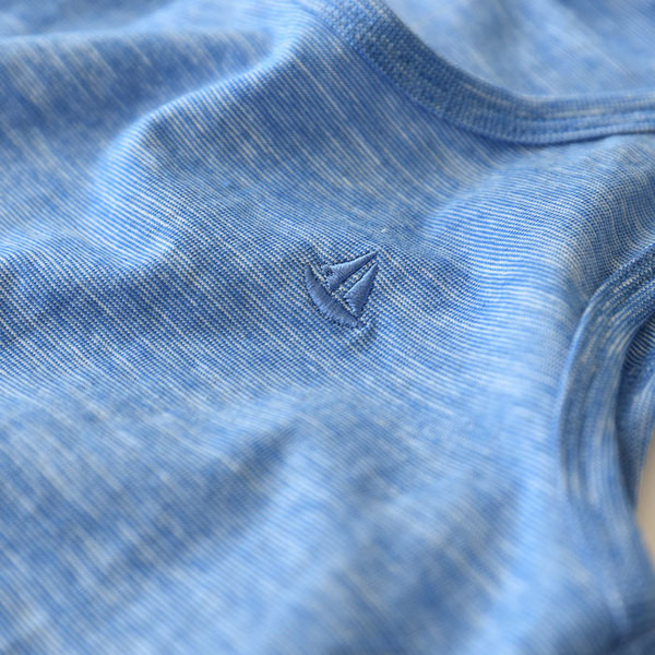 Tiszta gyerekcipő fiúknak többféle színben