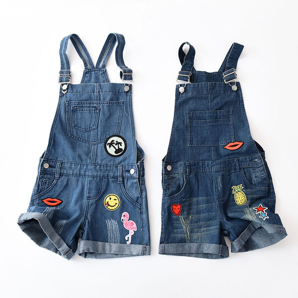Két színben állítható pánttal ellátott gyerekoverall lányoknak hímzéssel