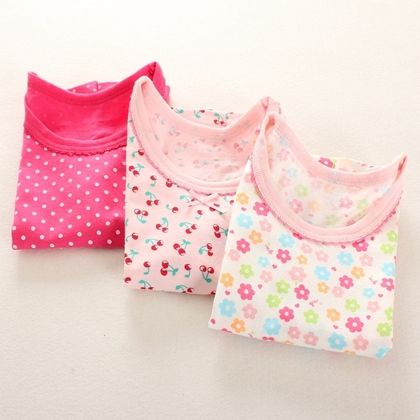 Gyerek felső lányoknak világos színekben, mintával