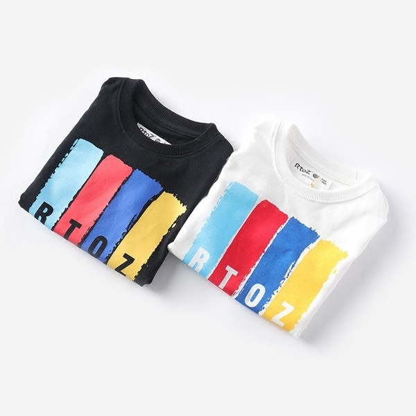 Gyermek póló lányoknak és fiúknak két színben színes szalagokkal és felirattal