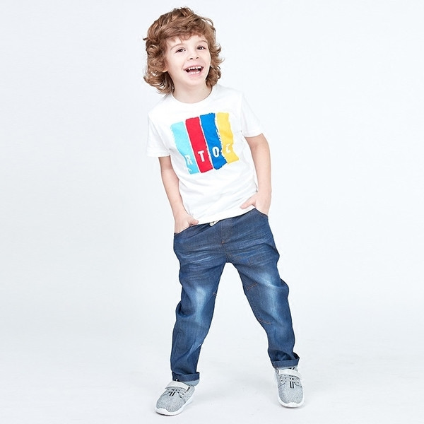 Gyermek póló lányoknak és fiúknak két színben színes szalagokkal és felirattal