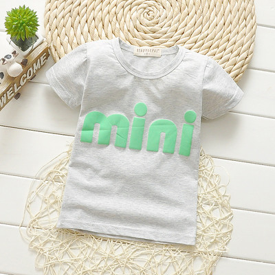 Lányoknak és fiúknak megfelelő gyerek póló, különböző színű felirattal