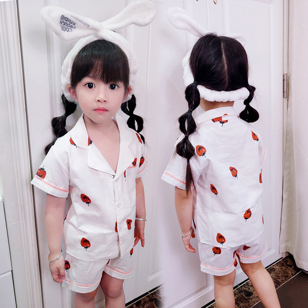 Stílusos gyerekszett lányoknak, két részből, fehér színű applikációkkal