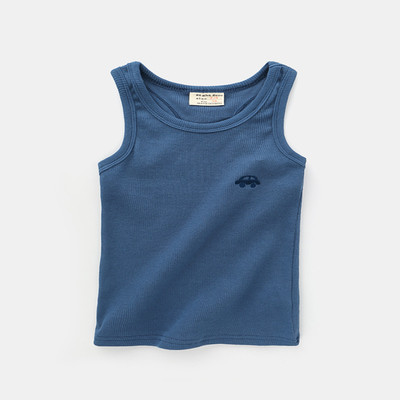 Különböző színekben hímzéssel ellátott gyerekcipő fiúknak