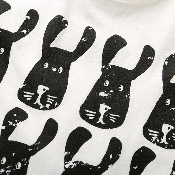 Fekete-fehér uniszex gyermek póló, mintával