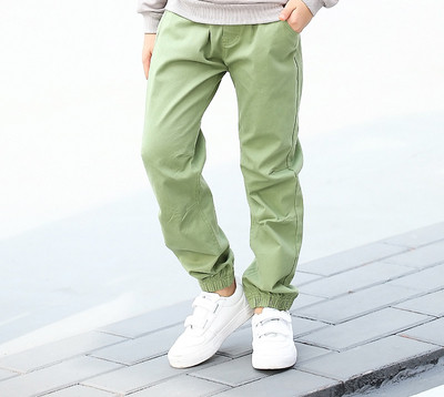 Alkalmi gyereknadrág fiúknak többféle színben