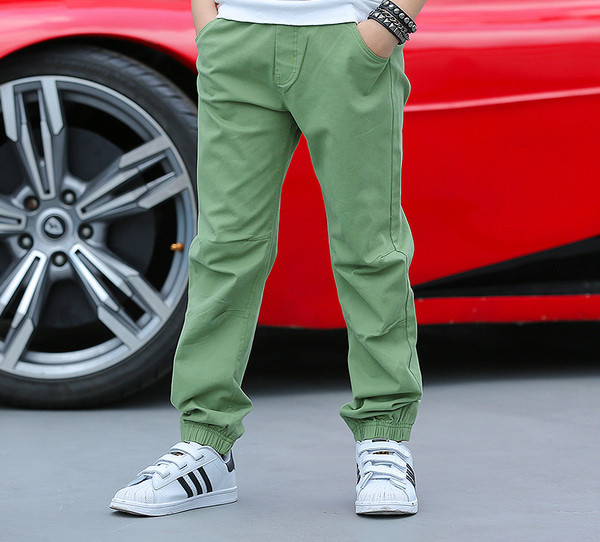 Alkalmi gyereknadrág fiúknak többféle színben