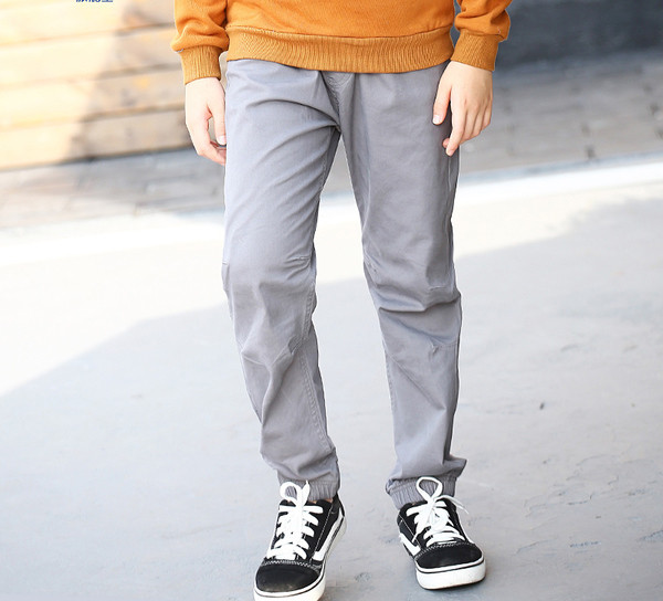 Alkalmi gyereknadrág fiúknak többféle színben