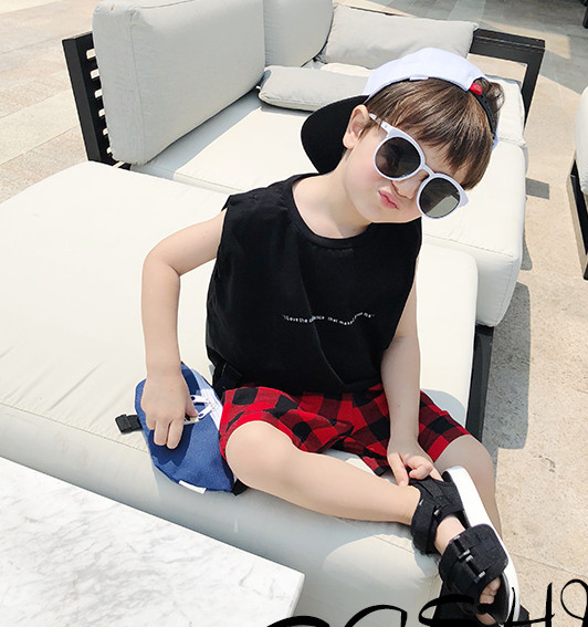 Gyermek rövidnadrág fiúknak - több modell