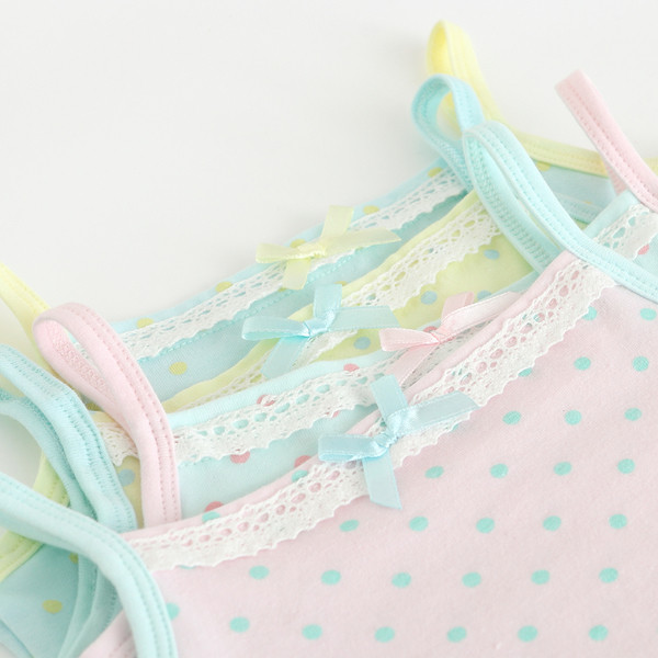 Gyerek felső lányoknak élénk színekkel és mintával