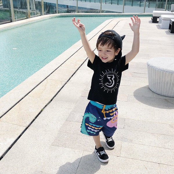 Gyermek rövidnadrág fiúknak applikációkkal