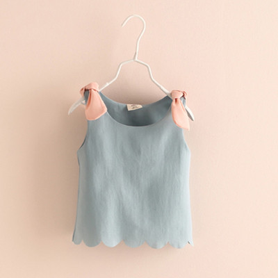 Modern gyerekcipő lányoknak élénk színekben, szalagos elemmel