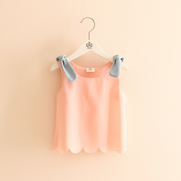 Modern gyerekcipő lányoknak élénk színekben, szalagos elemmel