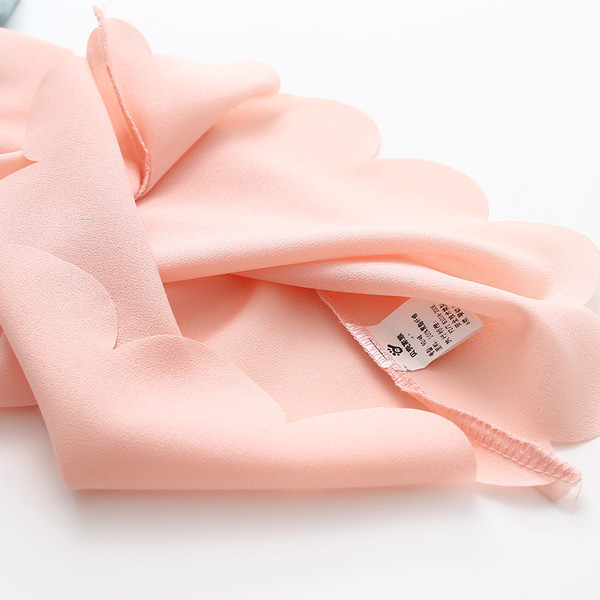 Modern gyerekcipő lányoknak élénk színekben, szalagos elemmel